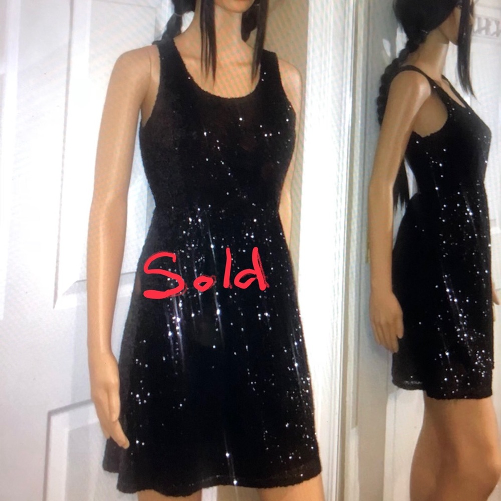 REAL TEAL NWOT SEXY BLK SEQUIN W/CUTOUTS DRESS S